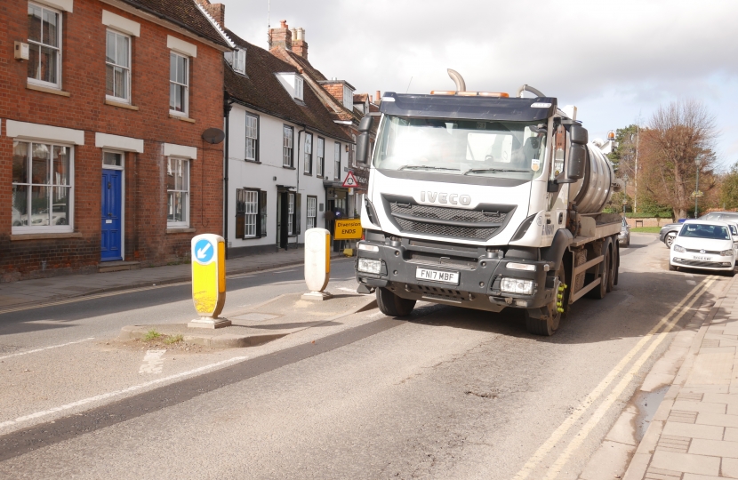 HGVs passing through Henley pose a danger to the environment and pedestrians